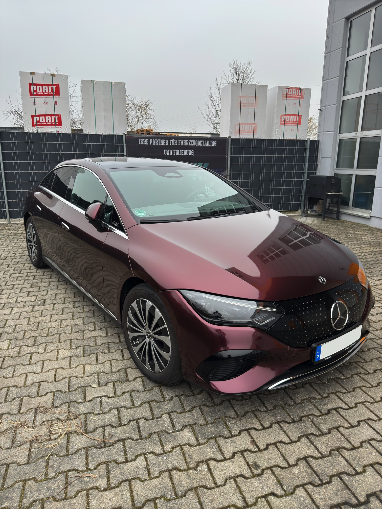 Projektbild: Mercedes EQE – Farbfolierung & Keramikversiegelung