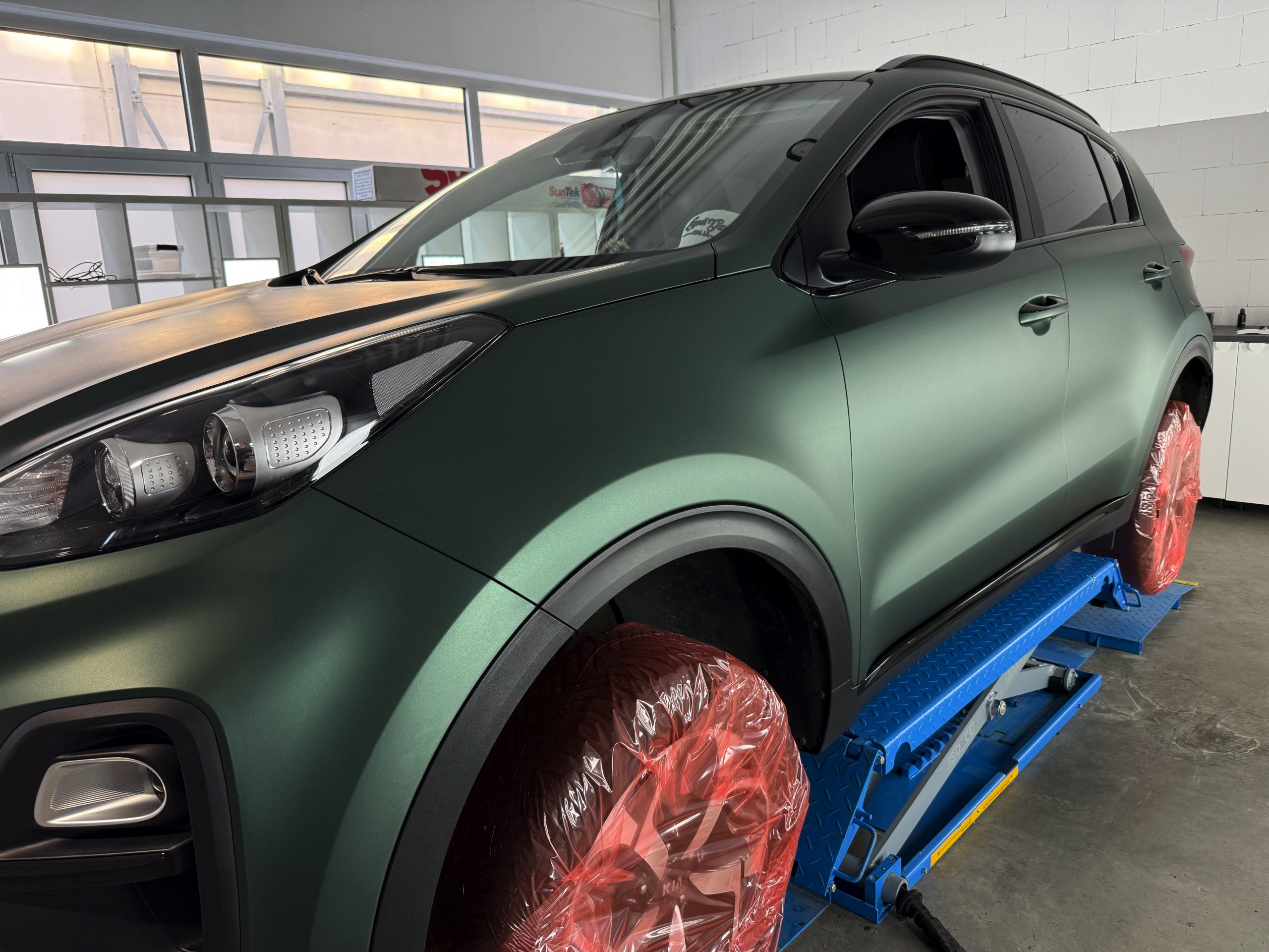 Kia Sportage – Matte Pine Green Metallic (Bild 4)