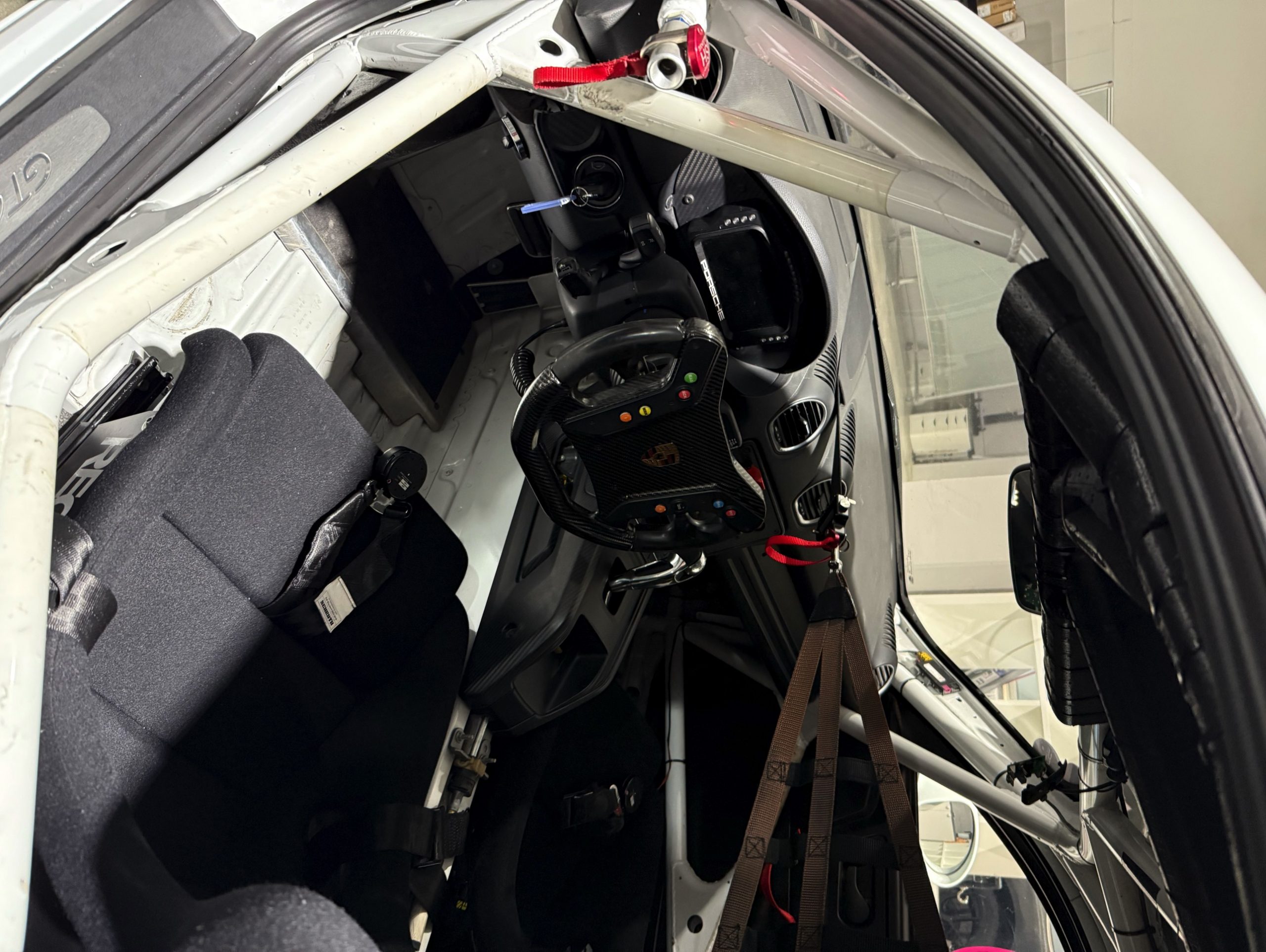 Porsche 718 Cayman GT4 Clubsport – Veedol Heritage Look (Motiv 3)