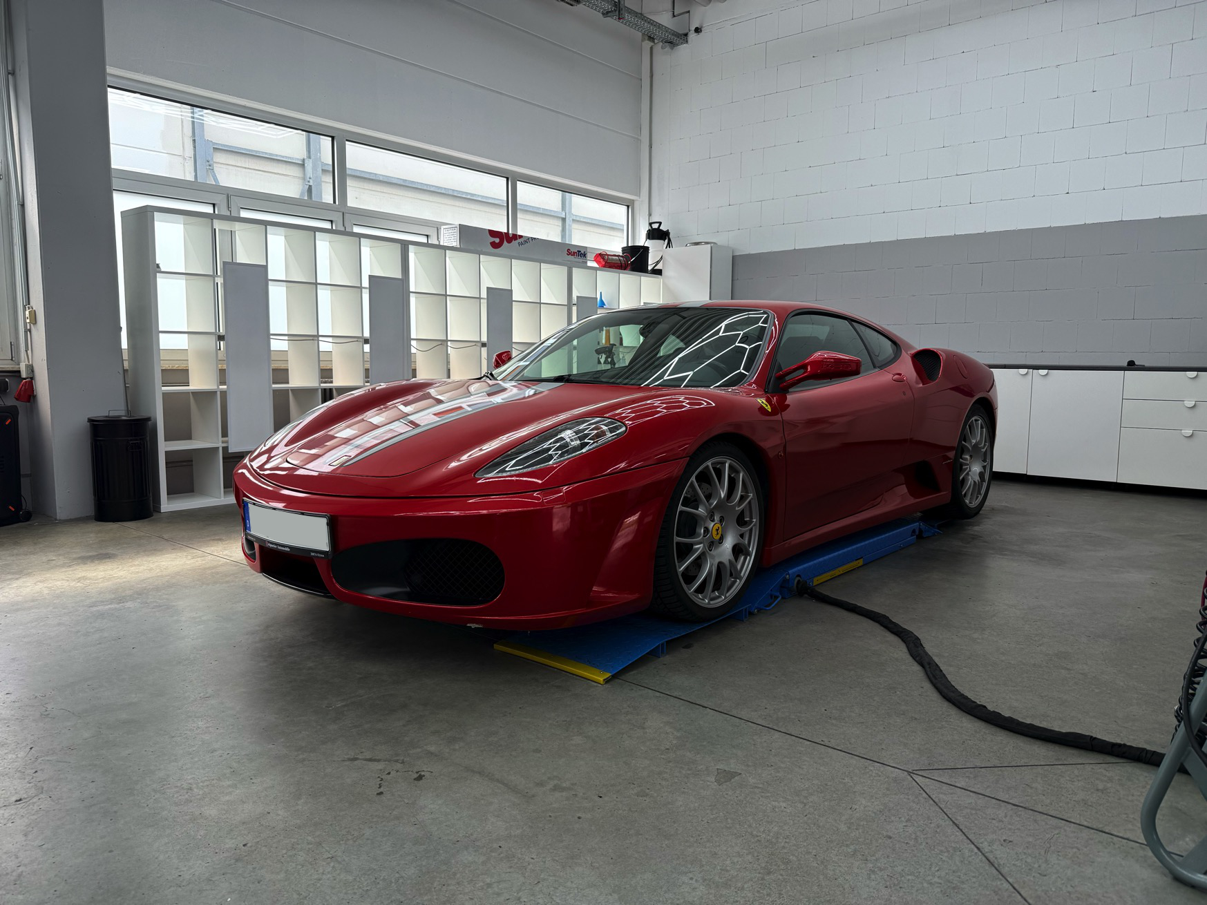 Projektbild: Ferrari F430 – Folie entfernt